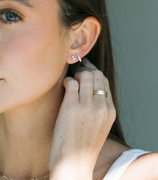 Glimmer Studs
